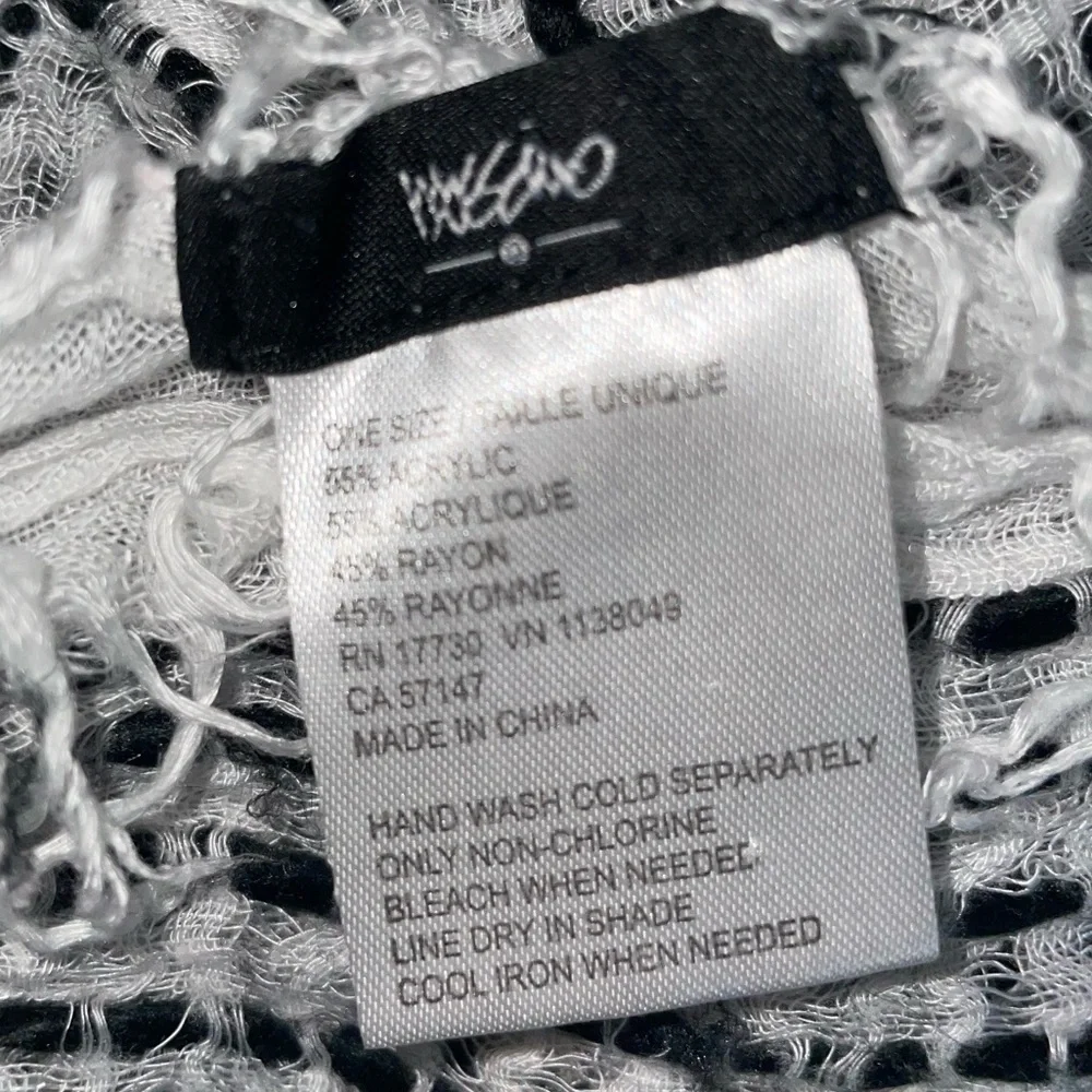 Mossimo Supply Co. Scarf Woven Eyelash Threaded Scarf Fringe Tassel Ends
